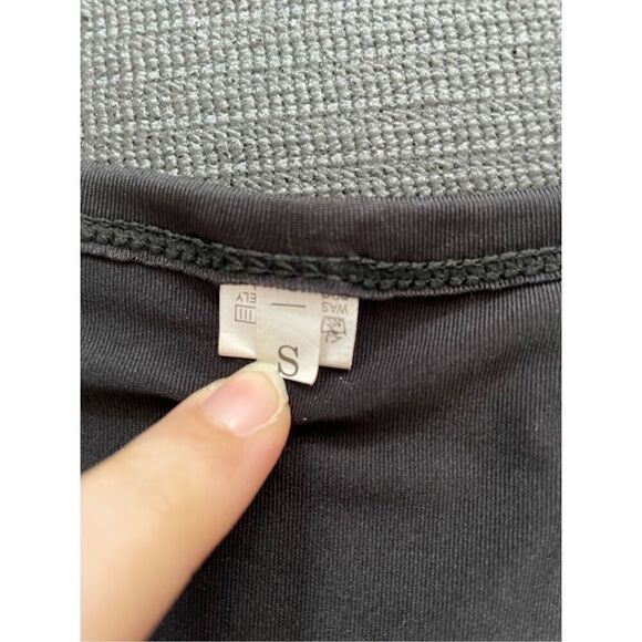 Criss cross cold shoulder tshirt - Picture 4 of 4